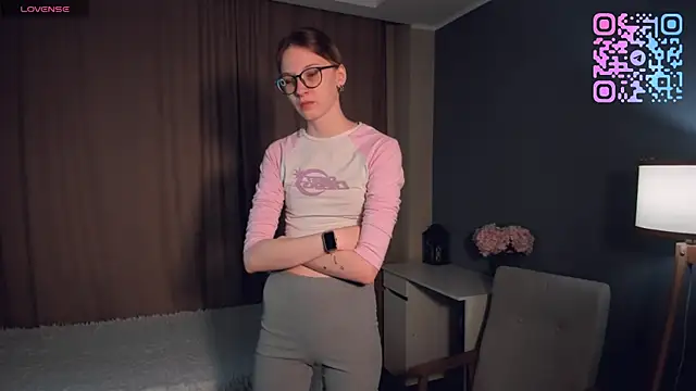 SharylSmalt online show from 10, 4, 2026