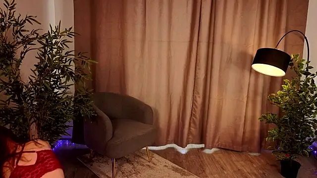 TiannaBorlace online show from 11, 4, 2026