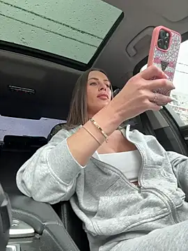  JessyRey  online show from 2, 4, 2026