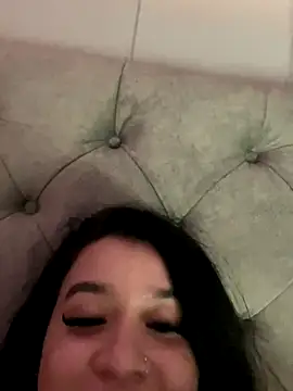 Aliciawhitee online show from 7, 10, 2025