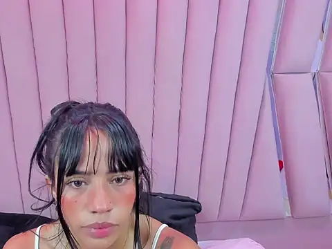 Snapshot of hazel_18_ chatting on 3, 10, 2025 hazel 18  online show from 3, 10, 2025