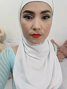 Snapshot of jamila_zair chatting on 3, 7, 2026 jamila zair online show from 3, 7, 2026