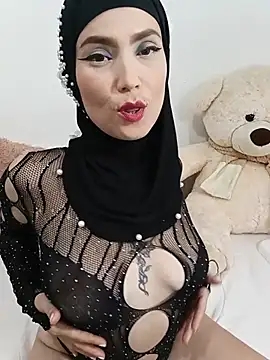 Snapshot of jamila_zair chatting on 28, 7, 2026 jamila zair online show from 28, 7, 2026