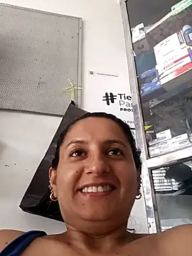 Snapshot of Titiss8921 chatting on 3, 10, 2025 Titiss8921 online show from 3, 10, 2025