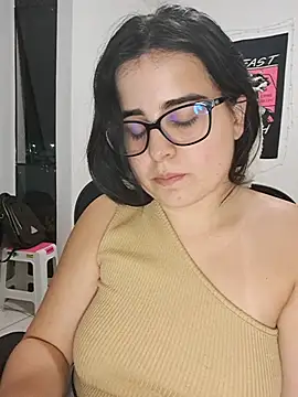 CutteGirl99 online show from 12, 9, 2025