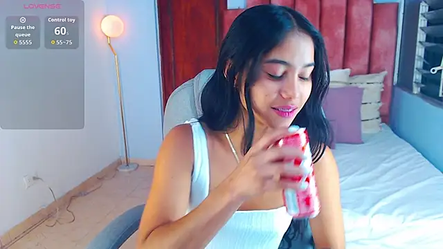 Snapshot of Milaa_Star_ chatting on 15, 10, 2025 Milaa Star online show from 15, 10, 2025