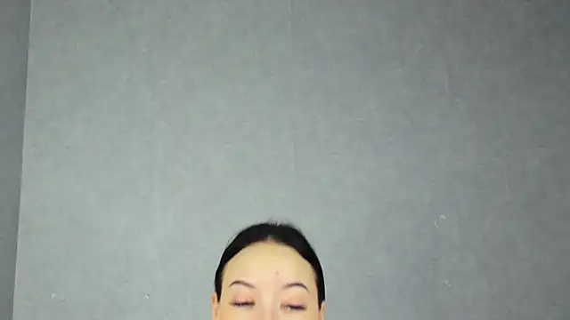 Snapshot of EileenMoores chatting on 1, 12, 2025 EileenMoores online show from 1, 12, 2025