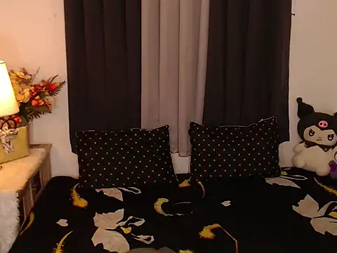 XXXQueenofTransXXX online show from 11, 6, 2026