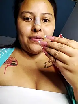 Snapshot of yelezia chatting on 16, 10, 2025 yelezia online show from 16, 10, 2025