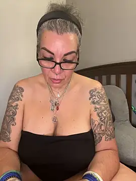 dieseldame1313 online show from 30, 9, 2025