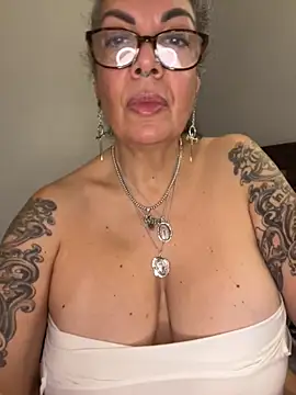 dieseldame1313 online show from 9, 11, 2025