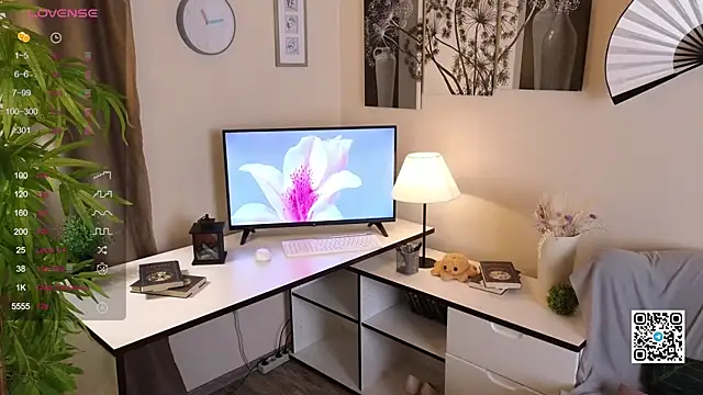 Snapshot of Bonnie_Nunez chatting on 28, 9, 2025 Bonnie Nunez online show from 28, 9, 2025