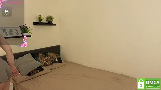 Snapshot of Bonnie_Nunez chatting on 18, 10, 2025 Bonnie Nunez online show from 18, 10, 2025