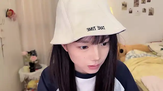 Momo-xx online show from 11, 1, 2026