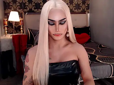 RhondaFlirtyDOM online show from 6, 2, 2026