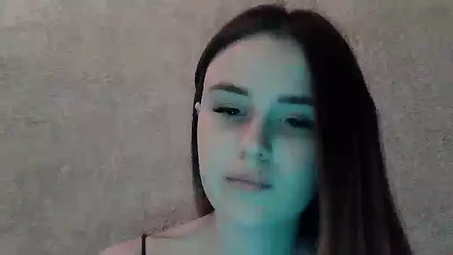 SweetLoraa online show from 6, 3, 2026