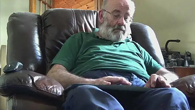 Snapshot of janzer13 chatting on 12, 9, 2025 janzer13 online show from 12, 9, 2025