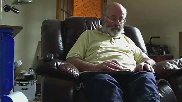 Snapshot of janzer13 chatting on 3, 10, 2025 janzer13 online show from 3, 10, 2025