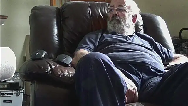 Snapshot of janzer13 chatting on 18, 10, 2025 janzer13 online show from 18, 10, 2025