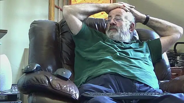 Snapshot of janzer13 chatting on 19, 10, 2025 janzer13 online show from 19, 10, 2025