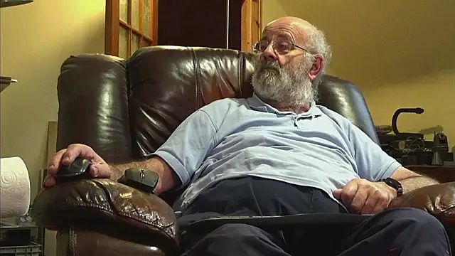 Snapshot of janzer13 chatting on 14, 11, 2025 janzer13 online show from 14, 11, 2025