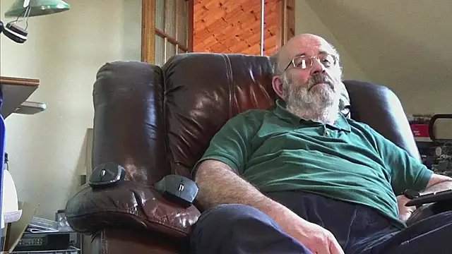 Snapshot of janzer13 chatting on 29, 11, 2025 janzer13 online show from 29, 11, 2025