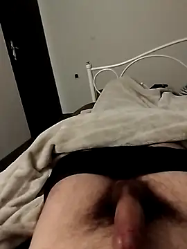 Snapshot of tip_hard_cock chatting on 27, 9, 2025 tip hard cock online show from 27, 9, 2025