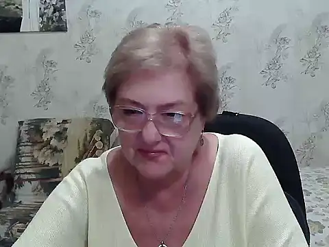 Snapshot of Renata62011 chatting on 12, 9, 2025 Renata62011 online show from 12, 9, 2025