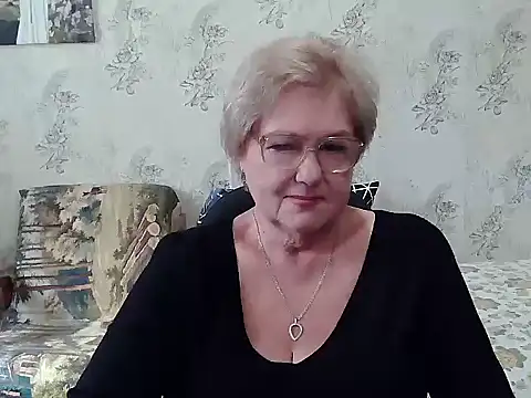 Snapshot of Renata62011 chatting on 13, 10, 2025 Renata62011 online show from 13, 10, 2025