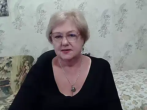 Snapshot of Renata62011 chatting on 17, 10, 2025 Renata62011 online show from 17, 10, 2025