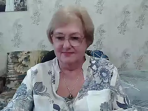 Snapshot of Renata62011 chatting on 6, 11, 2025 Renata62011 online show from 6, 11, 2025