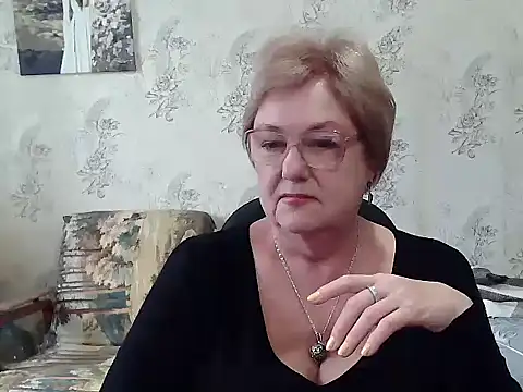 Snapshot of Renata62011 chatting on 12, 11, 2025 Renata62011 online show from 12, 11, 2025