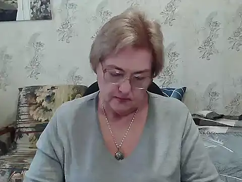 Snapshot of Renata62011 chatting on 13, 11, 2025 Renata62011 online show from 13, 11, 2025
