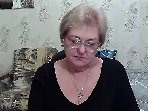 Snapshot of Renata62011 chatting on 18, 11, 2025 Renata62011 online show from 18, 11, 2025