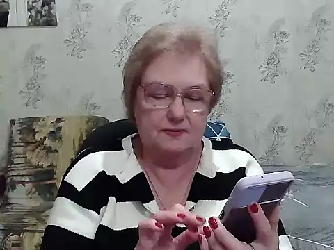 Snapshot of Renata62011 chatting on 22, 11, 2025 Renata62011 online show from 22, 11, 2025