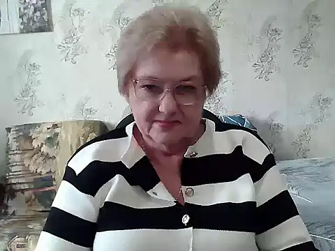 Snapshot of Renata62011 chatting on 25, 11, 2025 Renata62011 online show from 25, 11, 2025