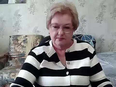 Snapshot of Renata62011 chatting on 27, 11, 2025 Renata62011 online show from 27, 11, 2025