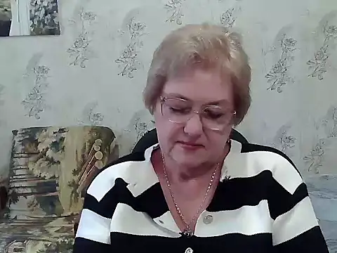 Snapshot of Renata62011 chatting on 2, 12, 2025 Renata62011 online show from 2, 12, 2025