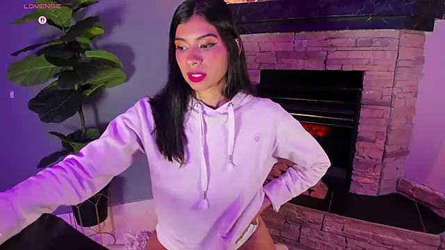 Lola Pierce online show from 22, 10, 2025