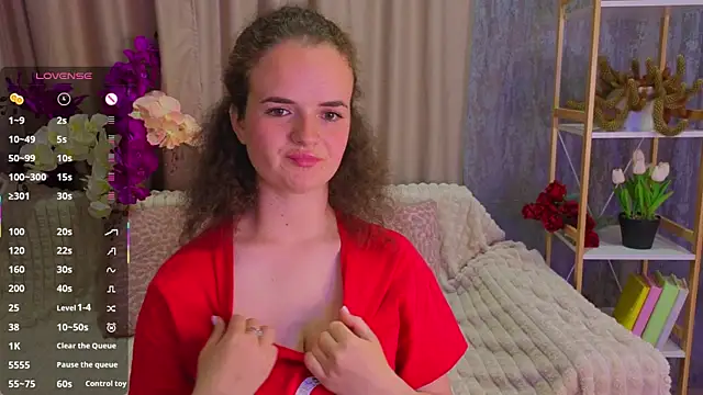 Snapshot of Luisa_Rosee chatting on 9, 6, 2026 Luisa Rosee online show from 9, 6, 2026