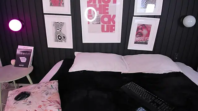 Odette bulgari online show from 14, 11, 2025