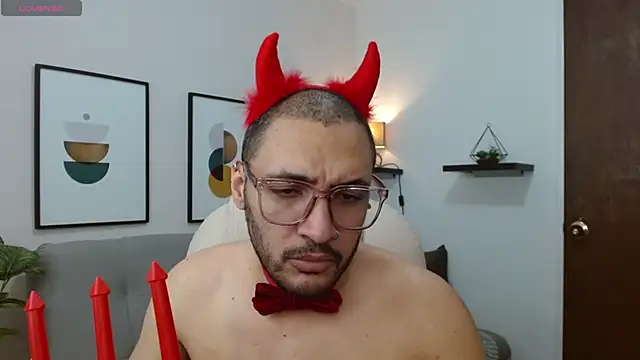   Damian    online show from 31, 10, 2025