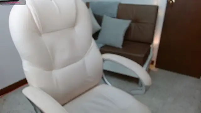   Damian    online show from 4, 12, 2025