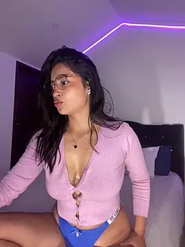 MiaAlarie online show from 14, 2, 2026