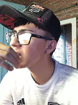 BADBOY200402 online show from 29, 4, 2026