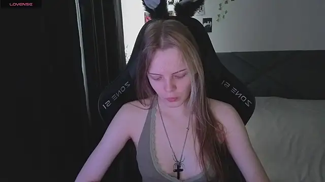 Snapshot of Luna_Navy chatting on 23, 11, 2025 Luna Navy online show from 23, 11, 2025