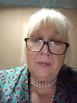 Alexia64231 online show from 11, 11, 2025