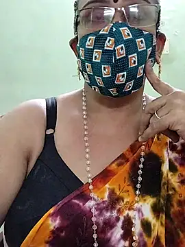 Snapshot of sweet-lotus chatting on 10, 9, 2025 sweet-lotus online show from 10, 9, 2025