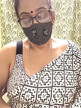 Snapshot of sweet-lotus chatting on 4, 10, 2025 sweet-lotus online show from 4, 10, 2025