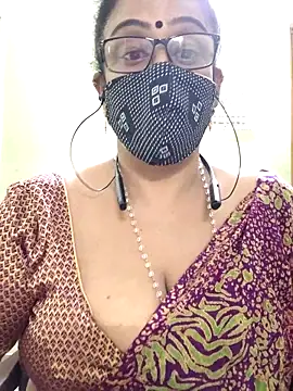 Snapshot of sweet-lotus chatting on 10, 11, 2025 sweet-lotus online show from 10, 11, 2025